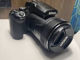 Máquina Fotográfica Digital Nikon COOLPIX P1100